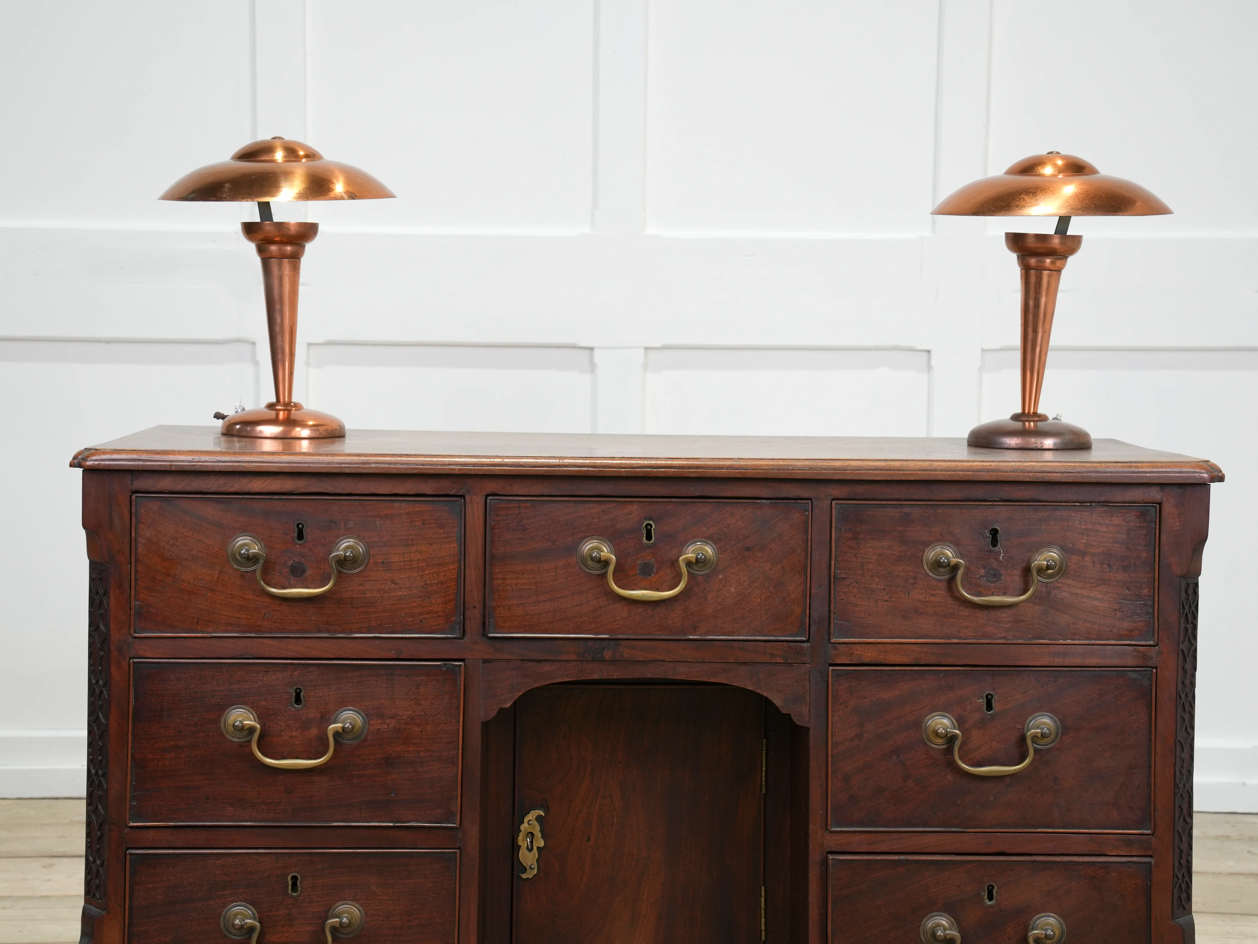 Pair of Bronzed Modernist Table Lamps - Image 6