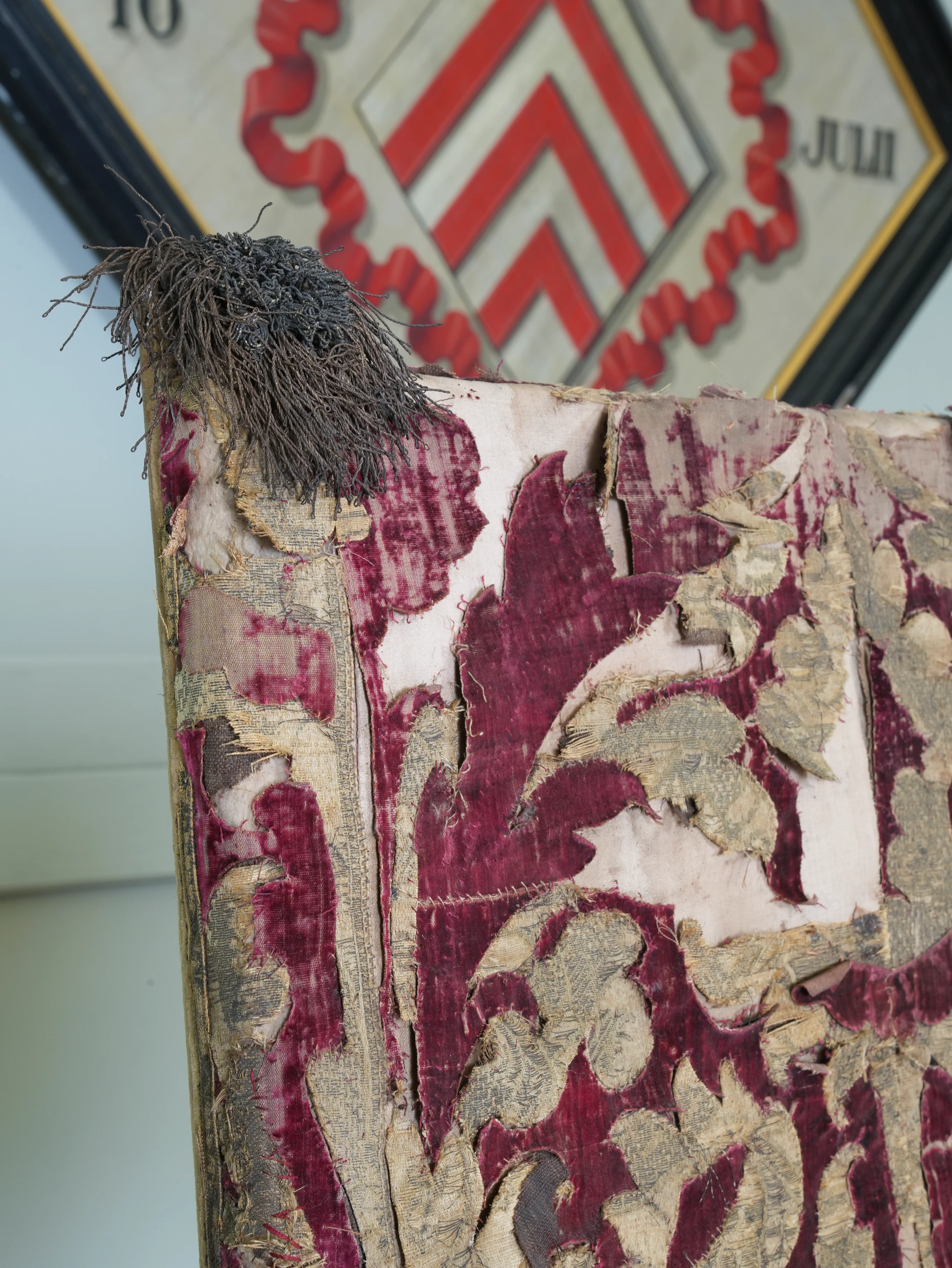 A Pair of Velvet Chairs in the manner of Lenygon & Sons - Image 9