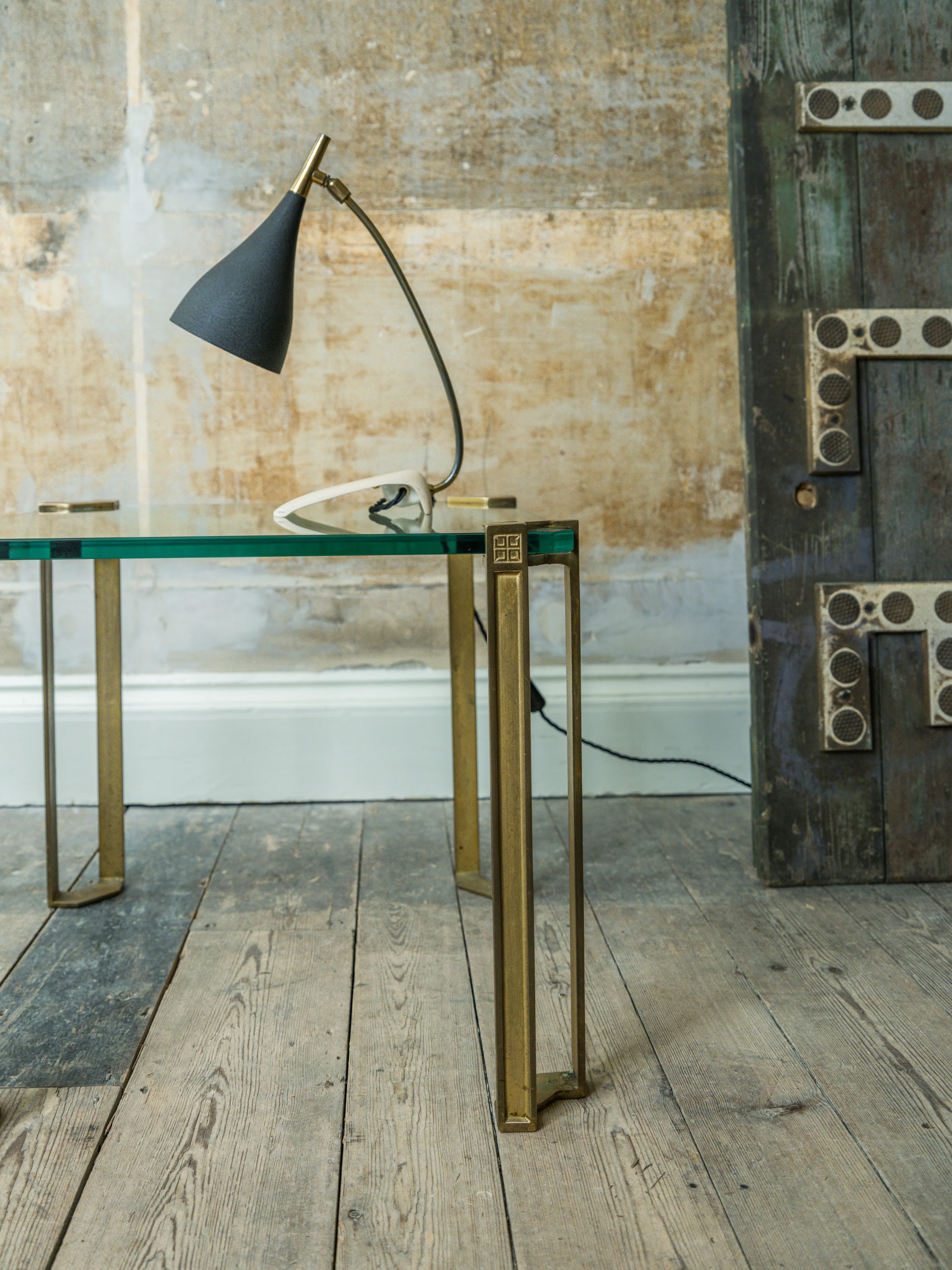 A pair of Peter Ghyczy Side Tables - Image 18