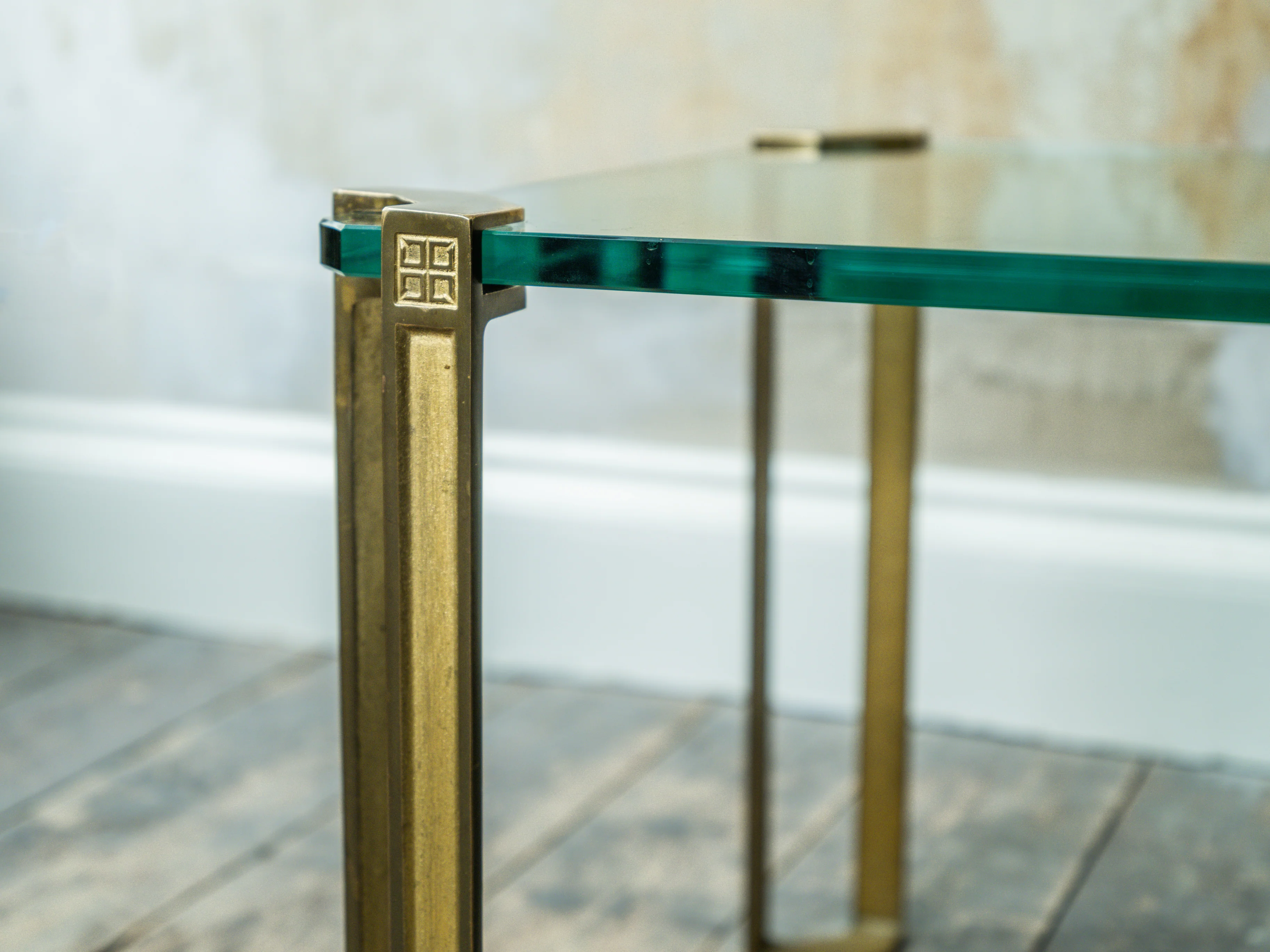 A pair of Peter Ghyczy Side Tables - Image 20