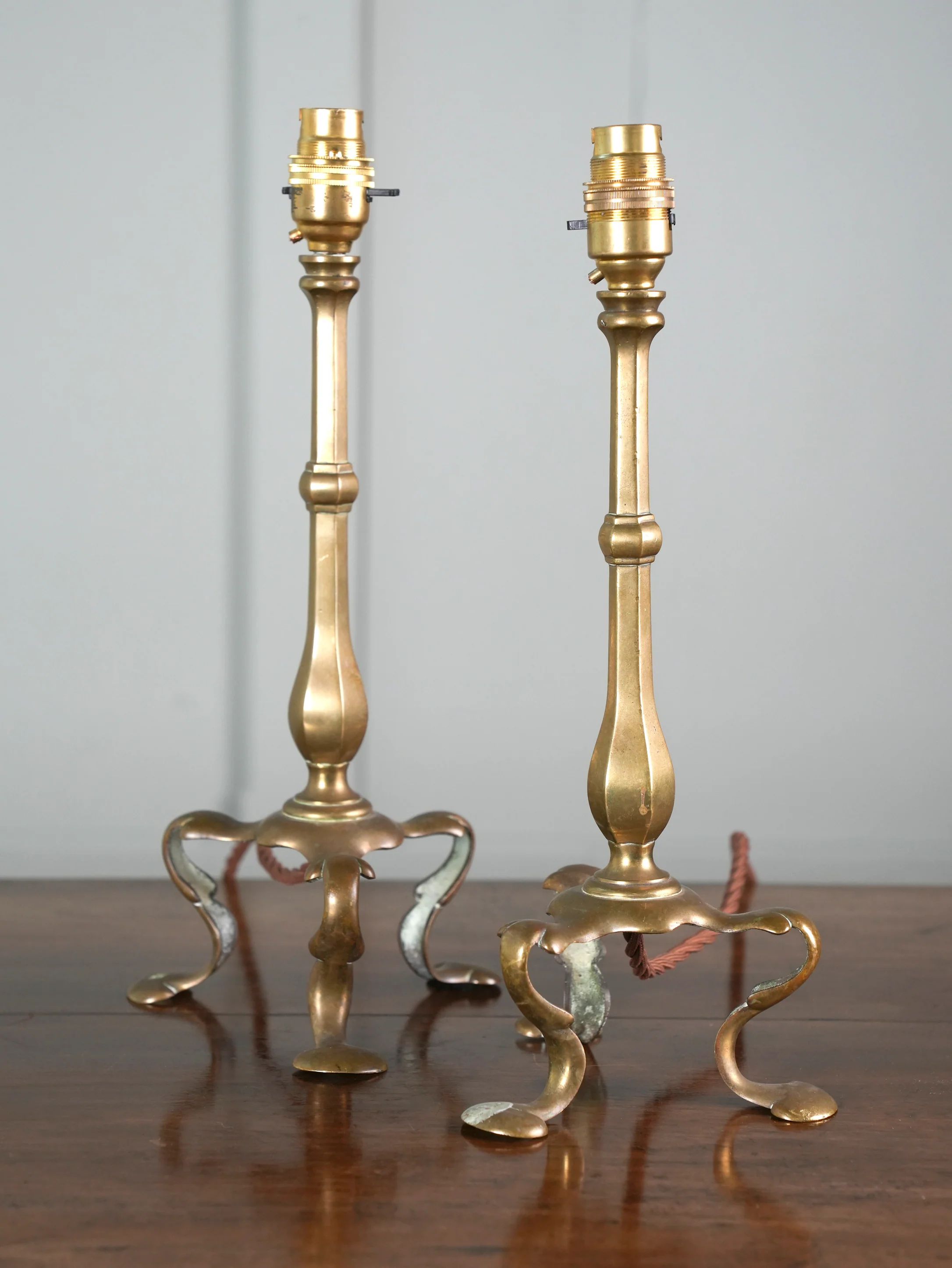 A Pair of Pullman Table Lights - Image 2