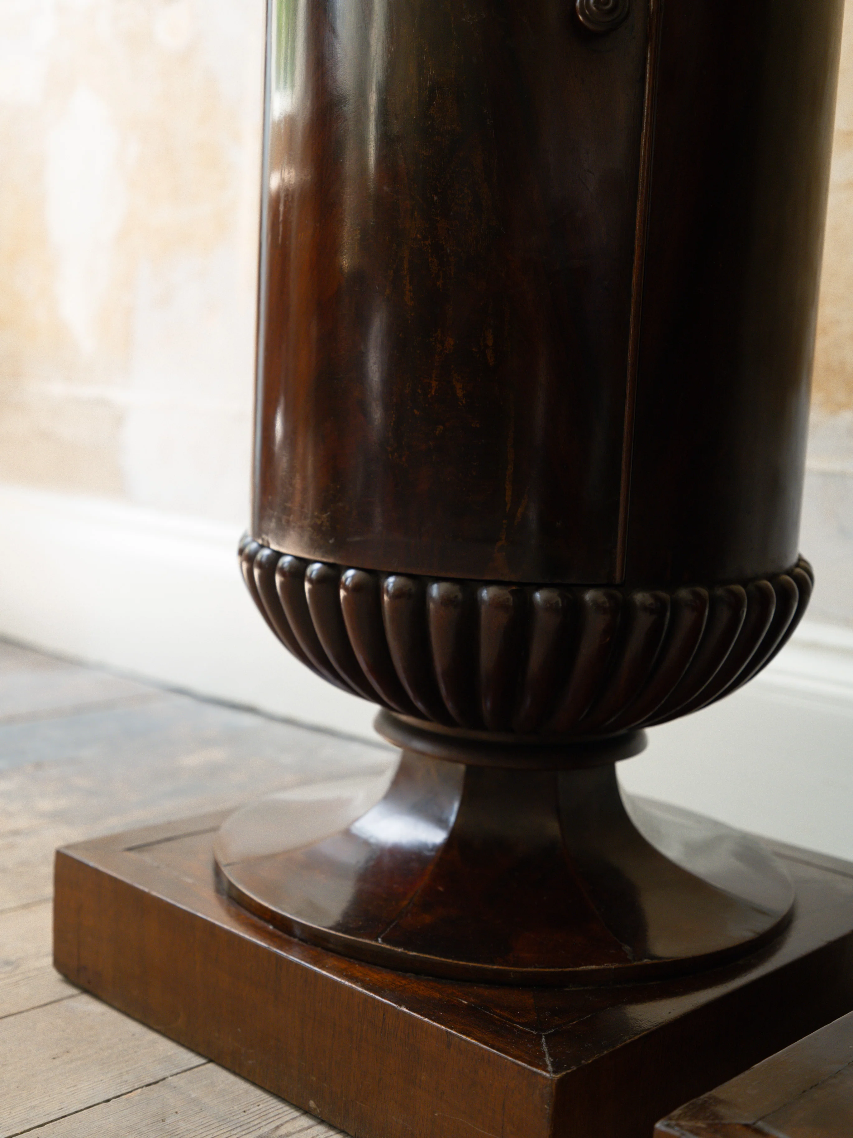 A Pair of 19th Century Italian Bedside Cabinets - Image 5