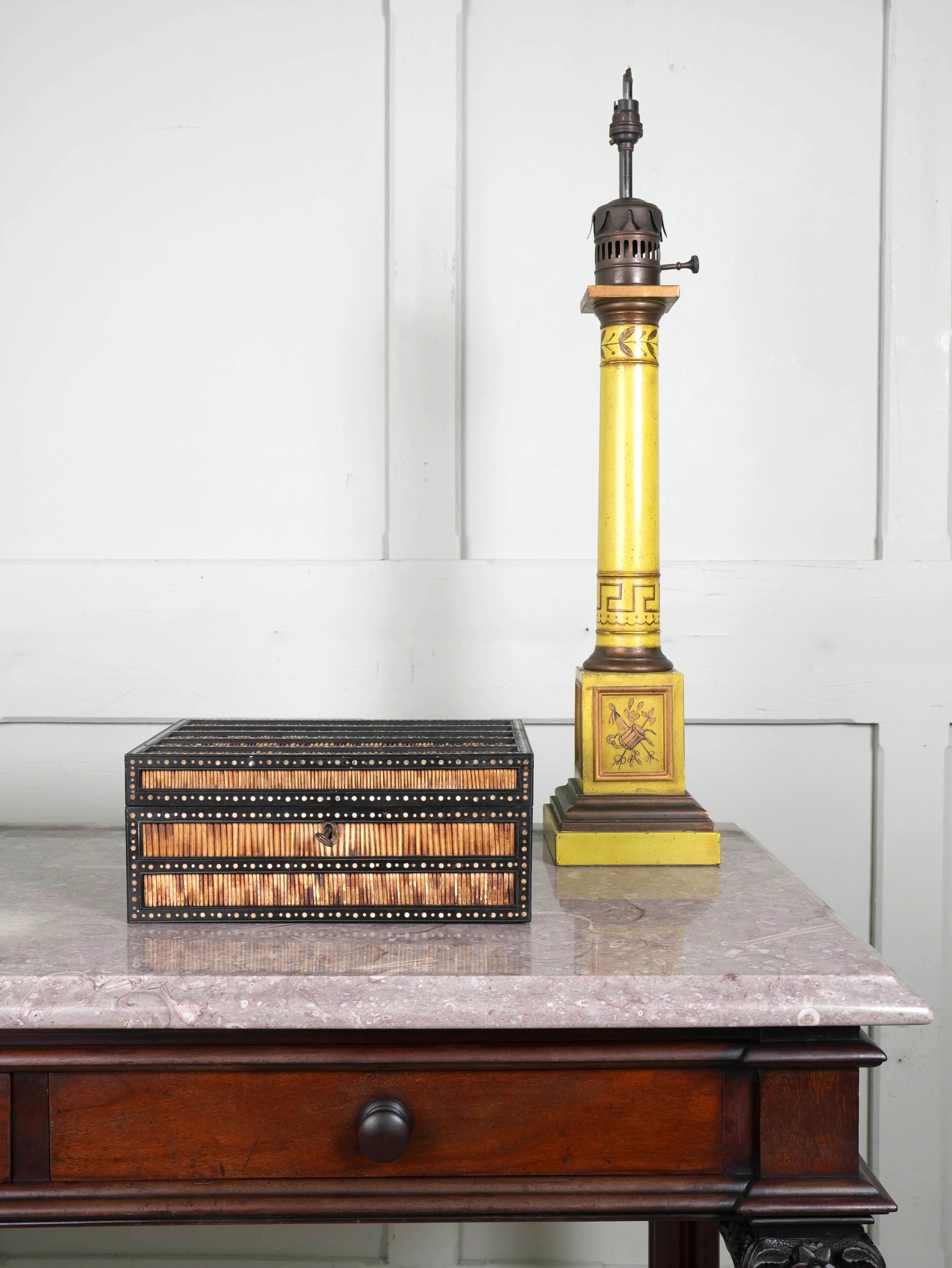 An Anglo Indian Porcupine Quill & Ebony Dressing Table Box - Image 3