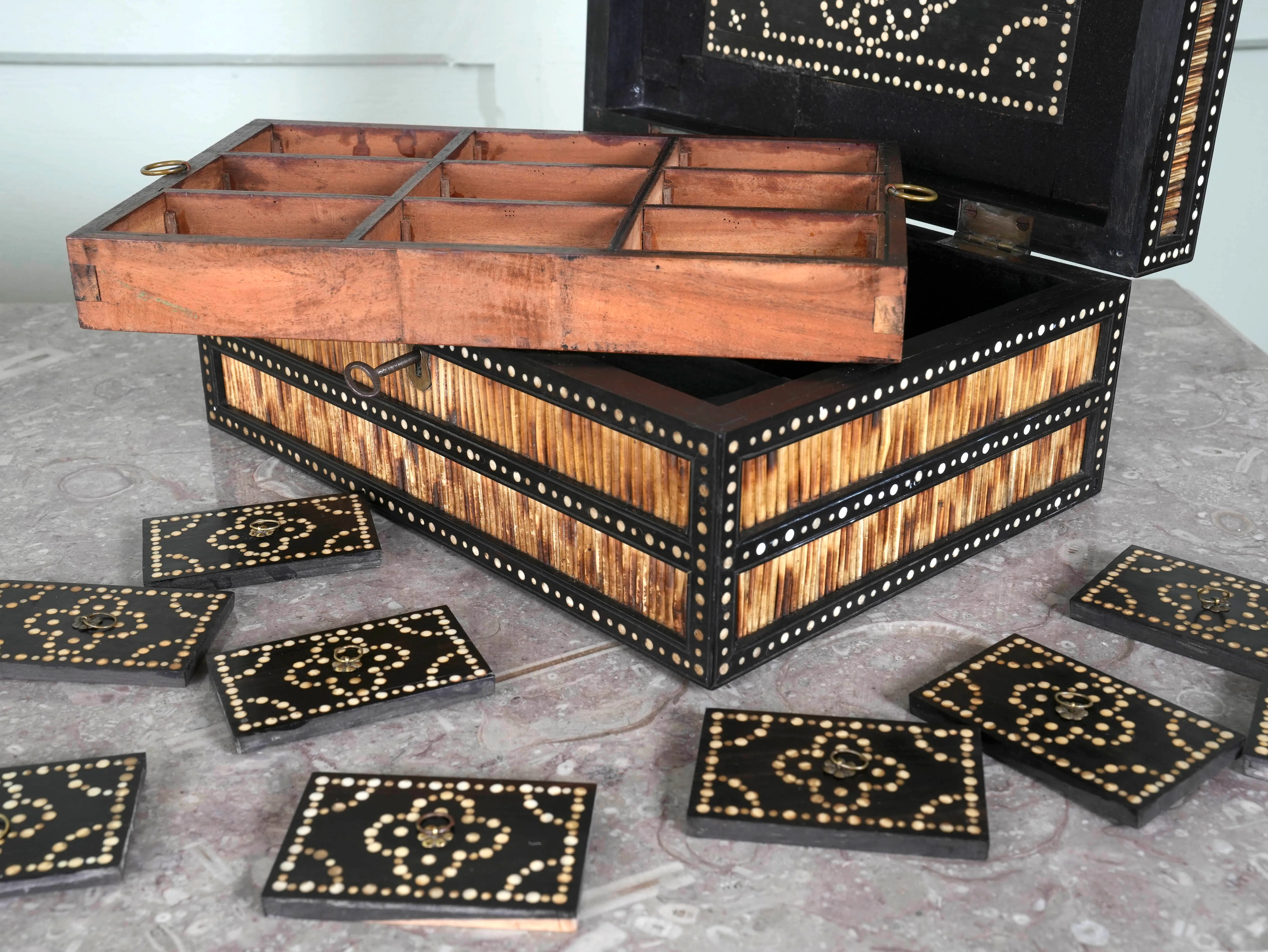 An Anglo Indian Porcupine Quill & Ebony Dressing Table Box - Image 9