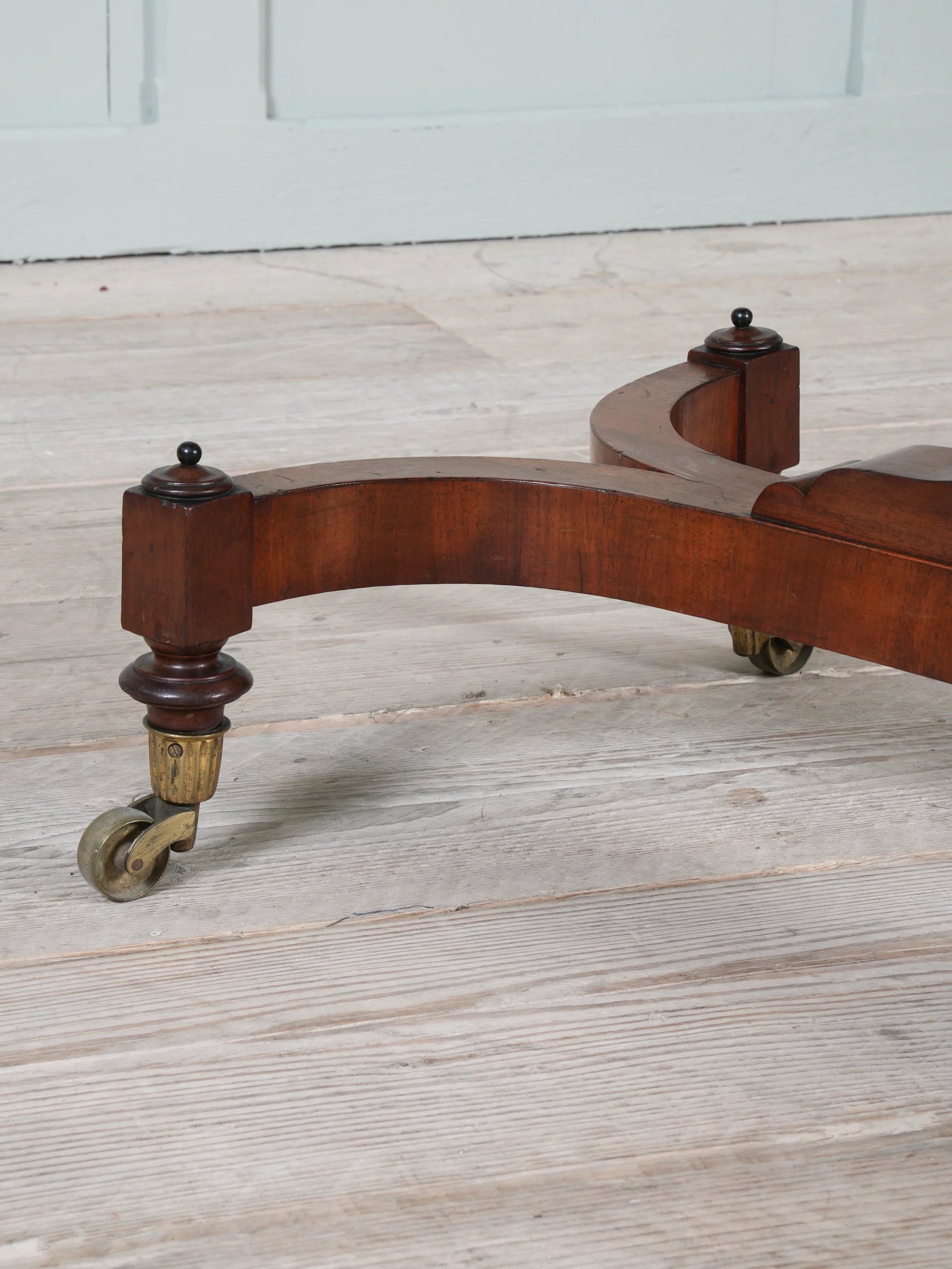 A Regency Mahogany Reading Table - Image 15