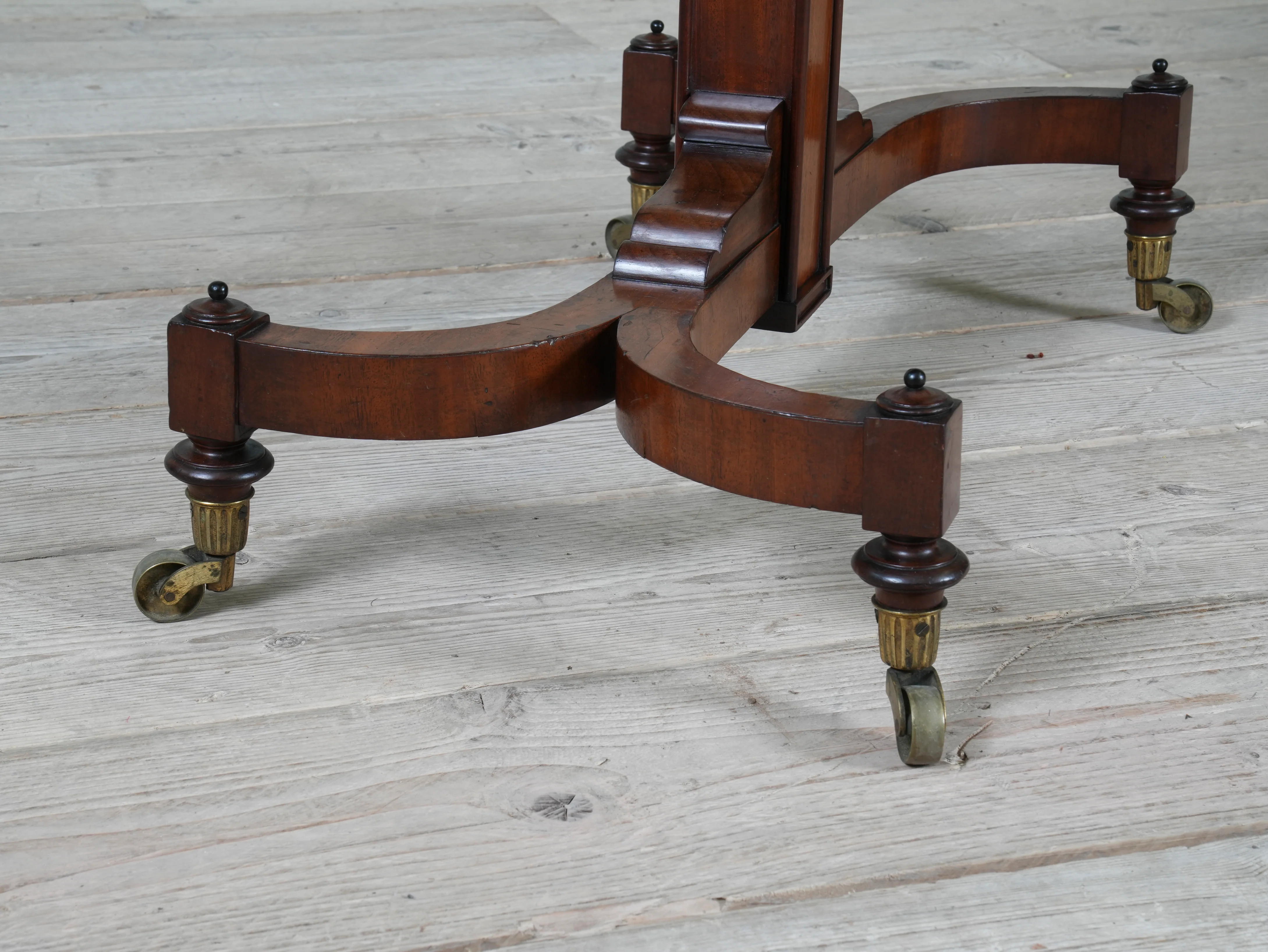 A Regency Mahogany Reading Table - Image 16