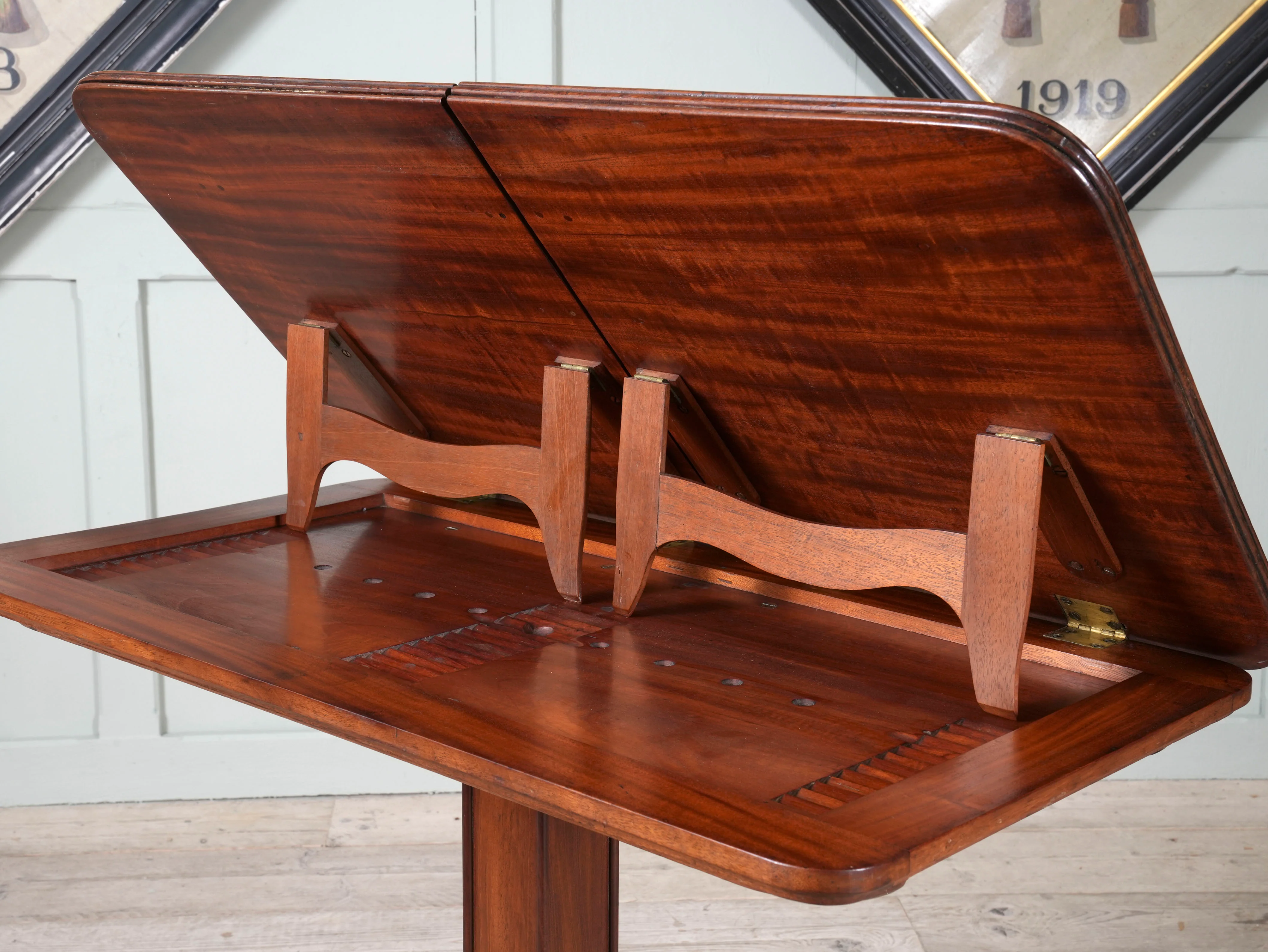 A Regency Mahogany Reading Table - Image 6
