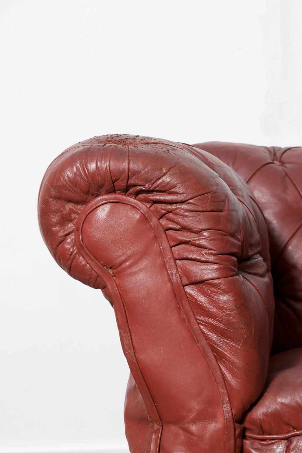Leather Drop Arm Chesterfield - Image 4