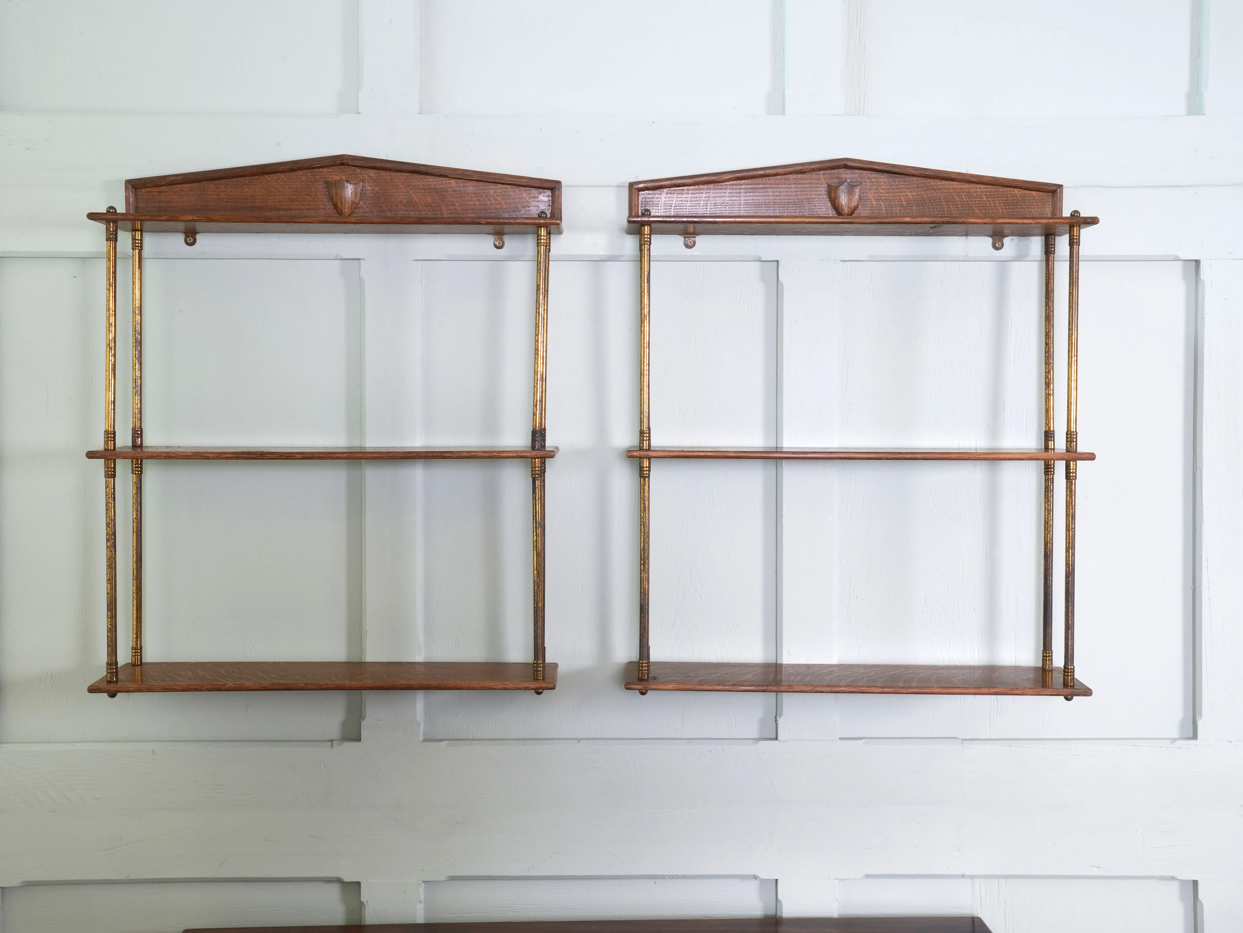 A Pair of Gilt Brass & Oak Hanging Shelves - Image 7