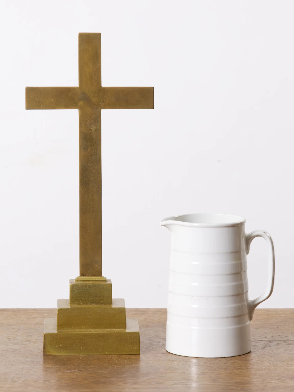 Simple Brass Crucifix - Image 4