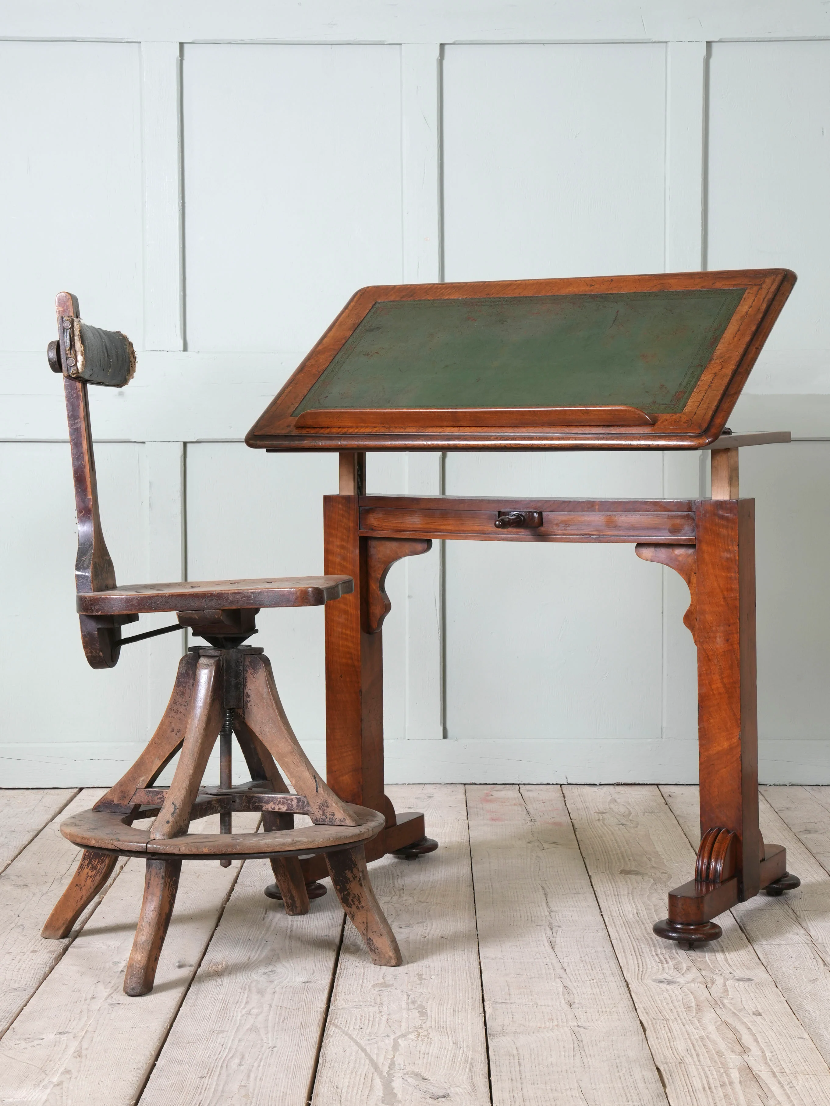 A Regency Mahogany Writing Table - Image 14