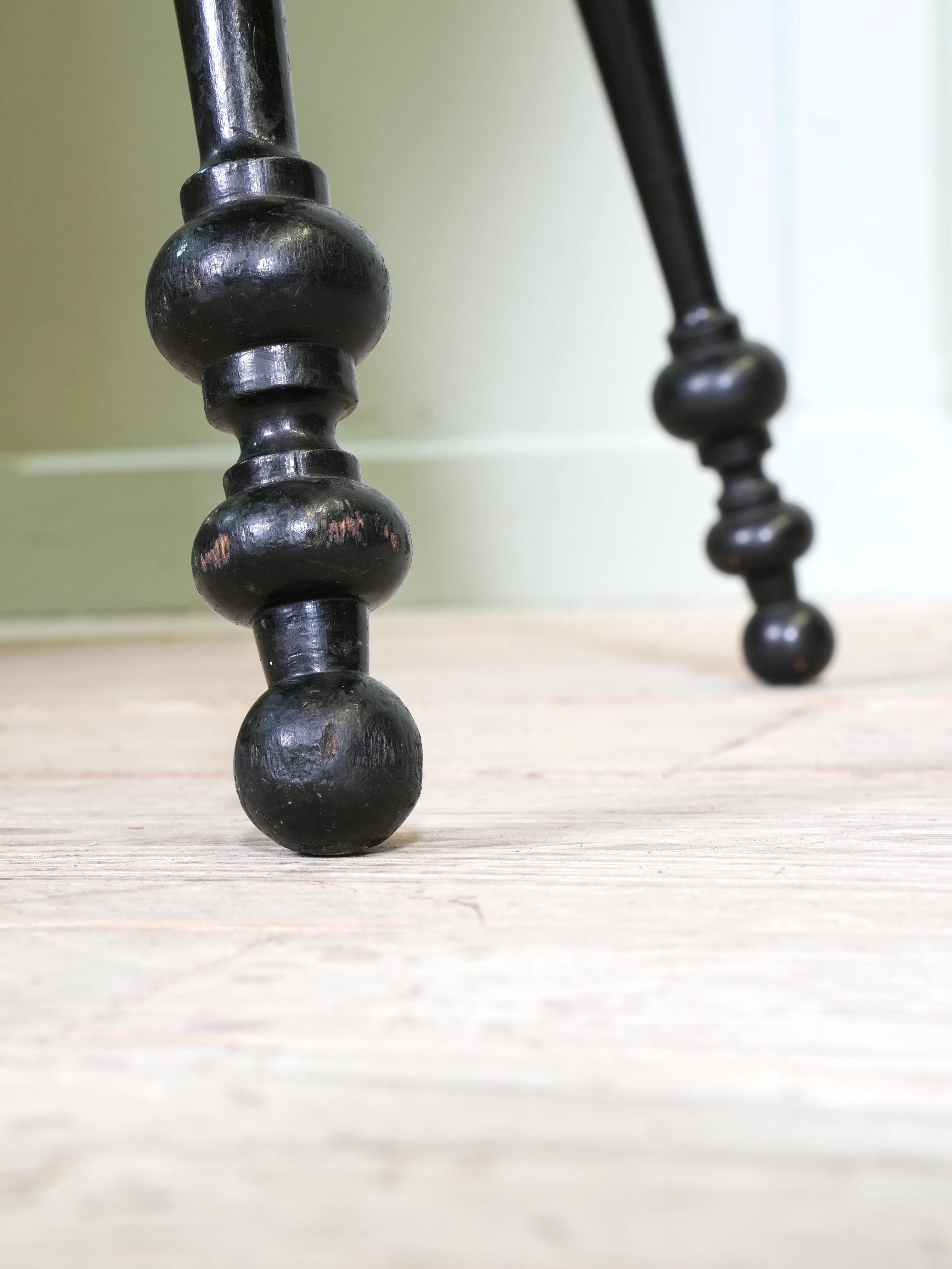A 19th Century Amboyna Side Table - Image 11