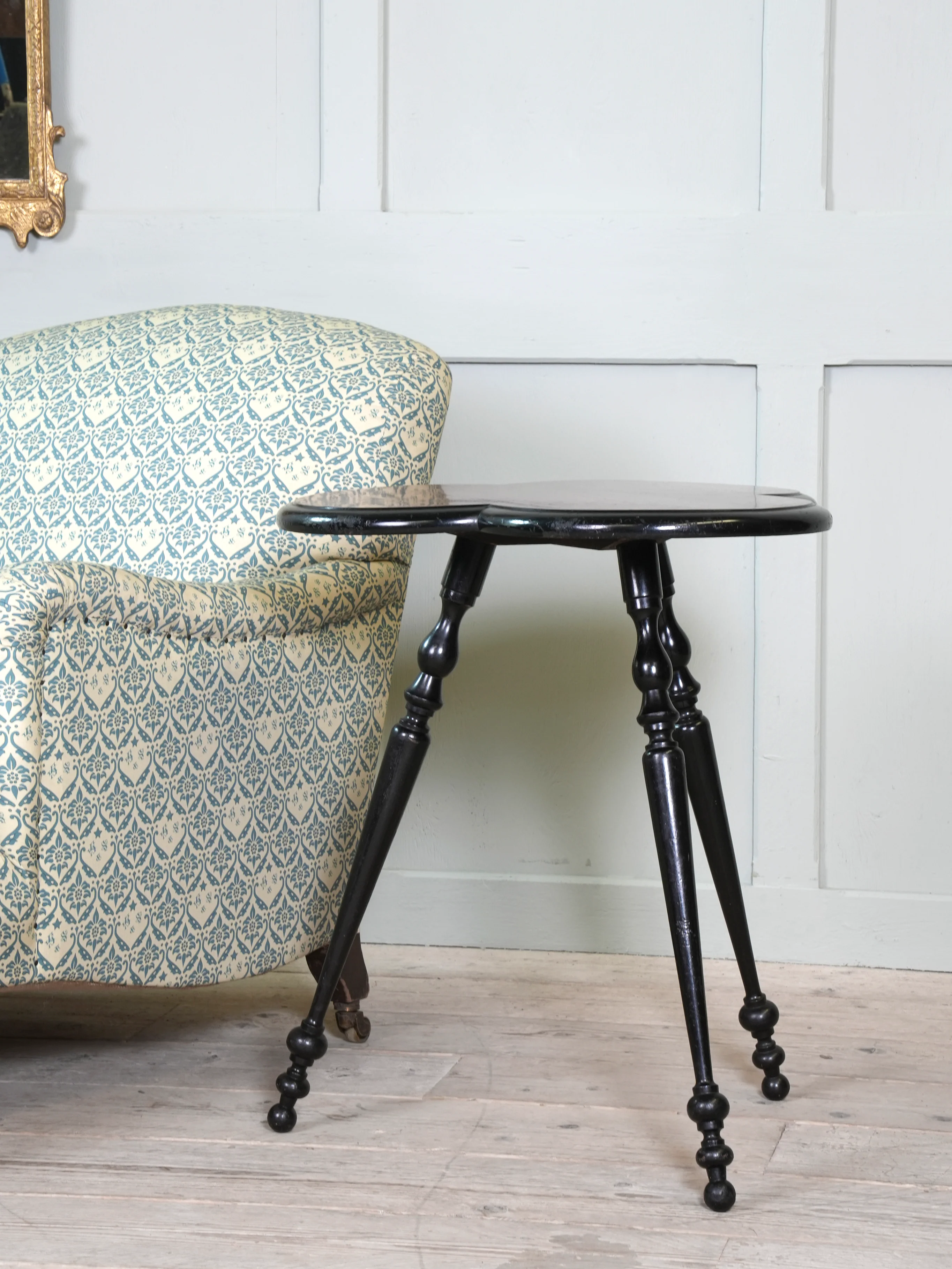 A 19th Century Amboyna Side Table - Image 2