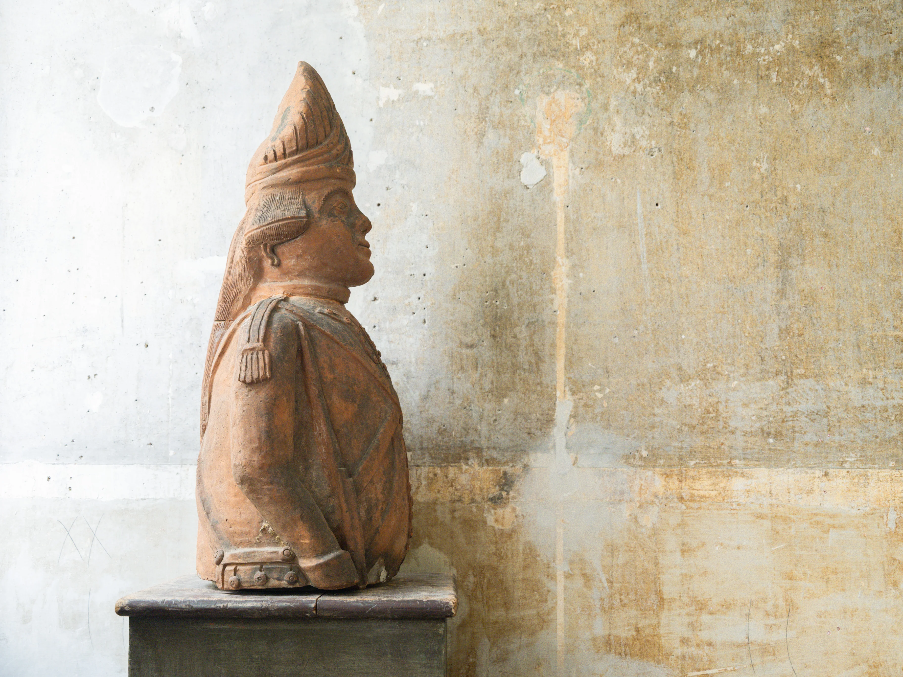 A George III Terracotta Grenadier - Image 6