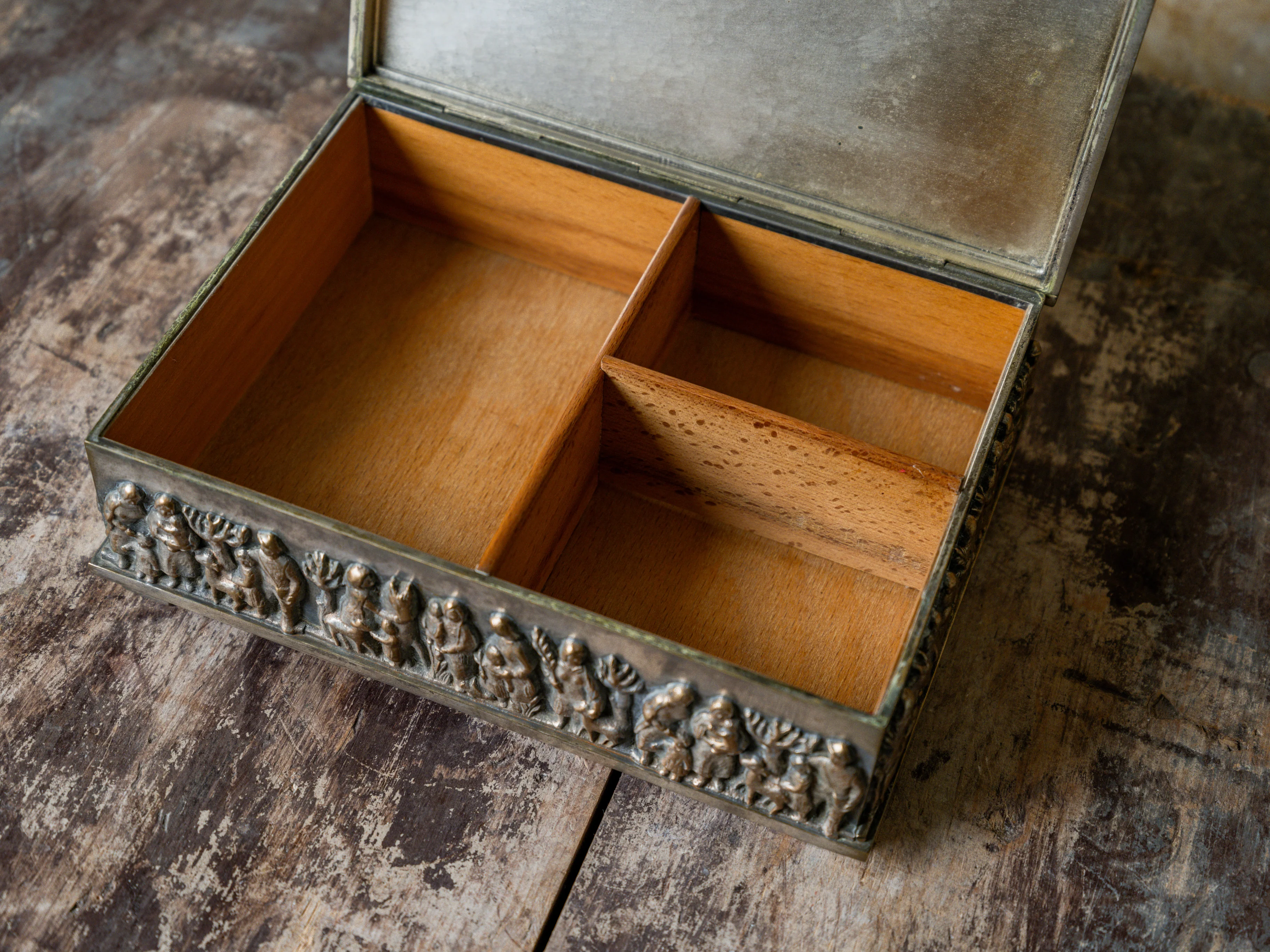 Magrit Tevan Humidor - Image 4