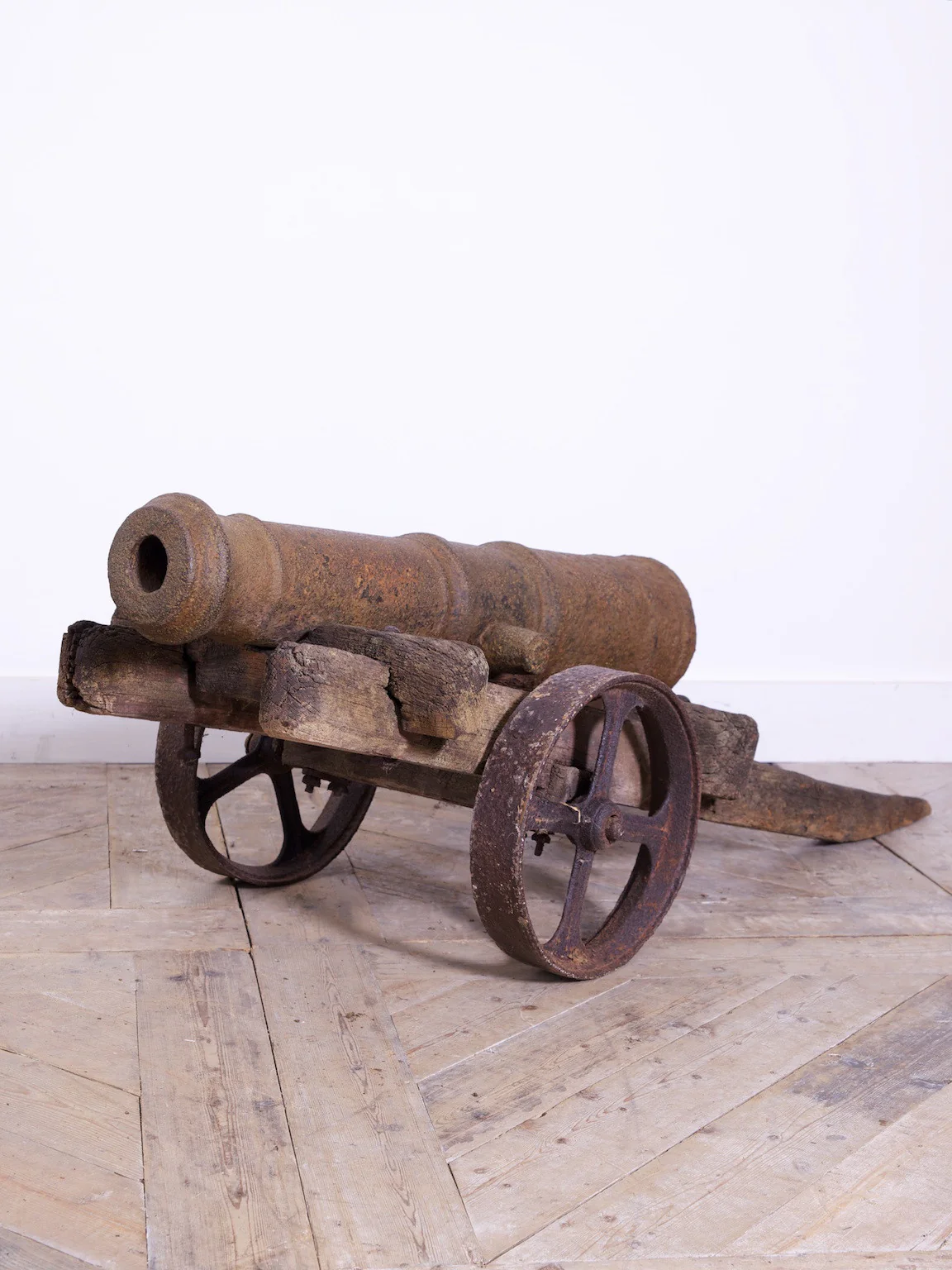 A pair of Lawn Cannons - Image 8