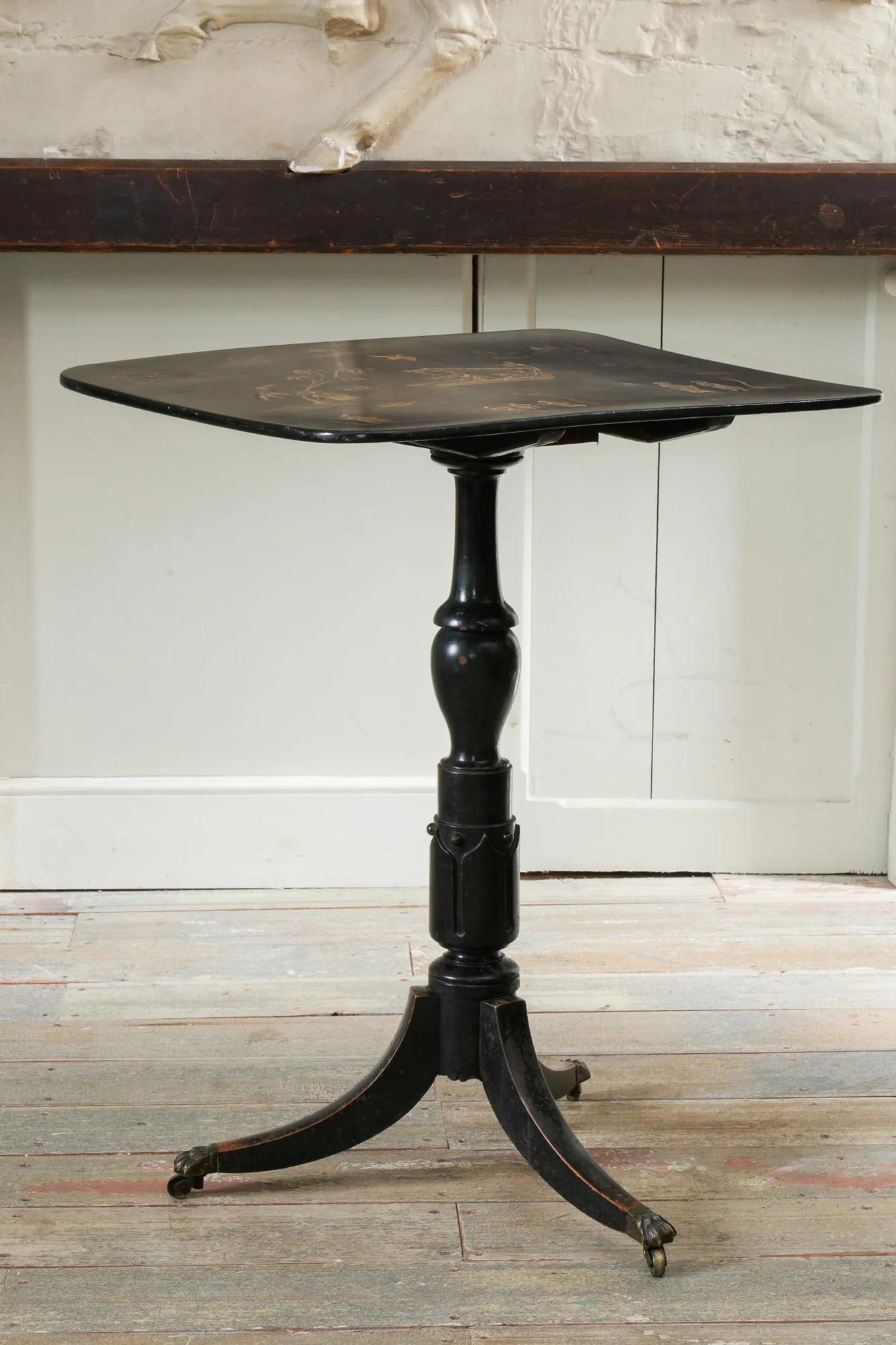 A George III Tilt Top Chinoiserie Table - Image 3