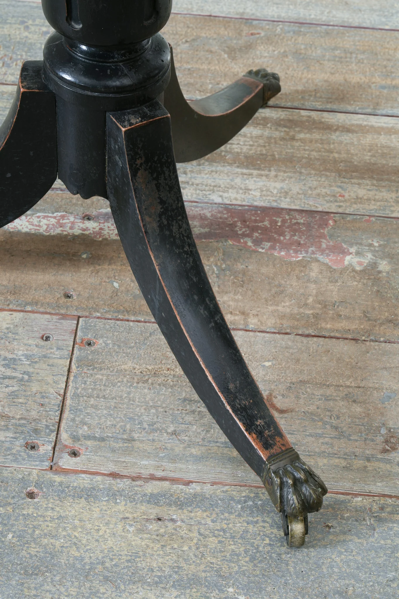 A George III Tilt Top Chinoiserie Table - Image 9
