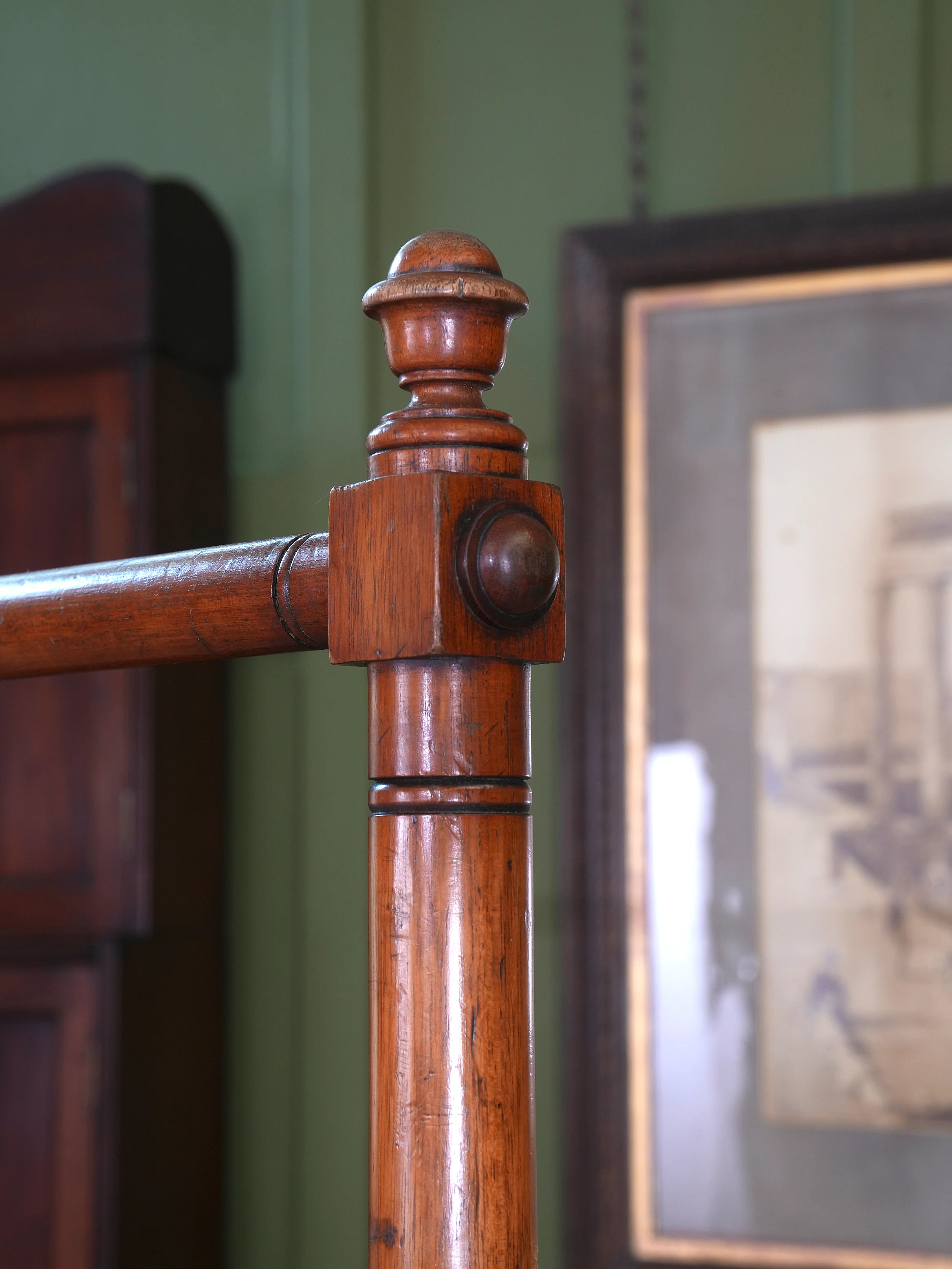 A Regency Towel Rail - Image 6