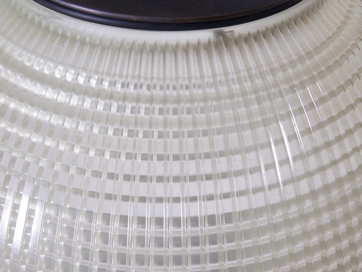 Two Large Holophane Street Lights - Image 4