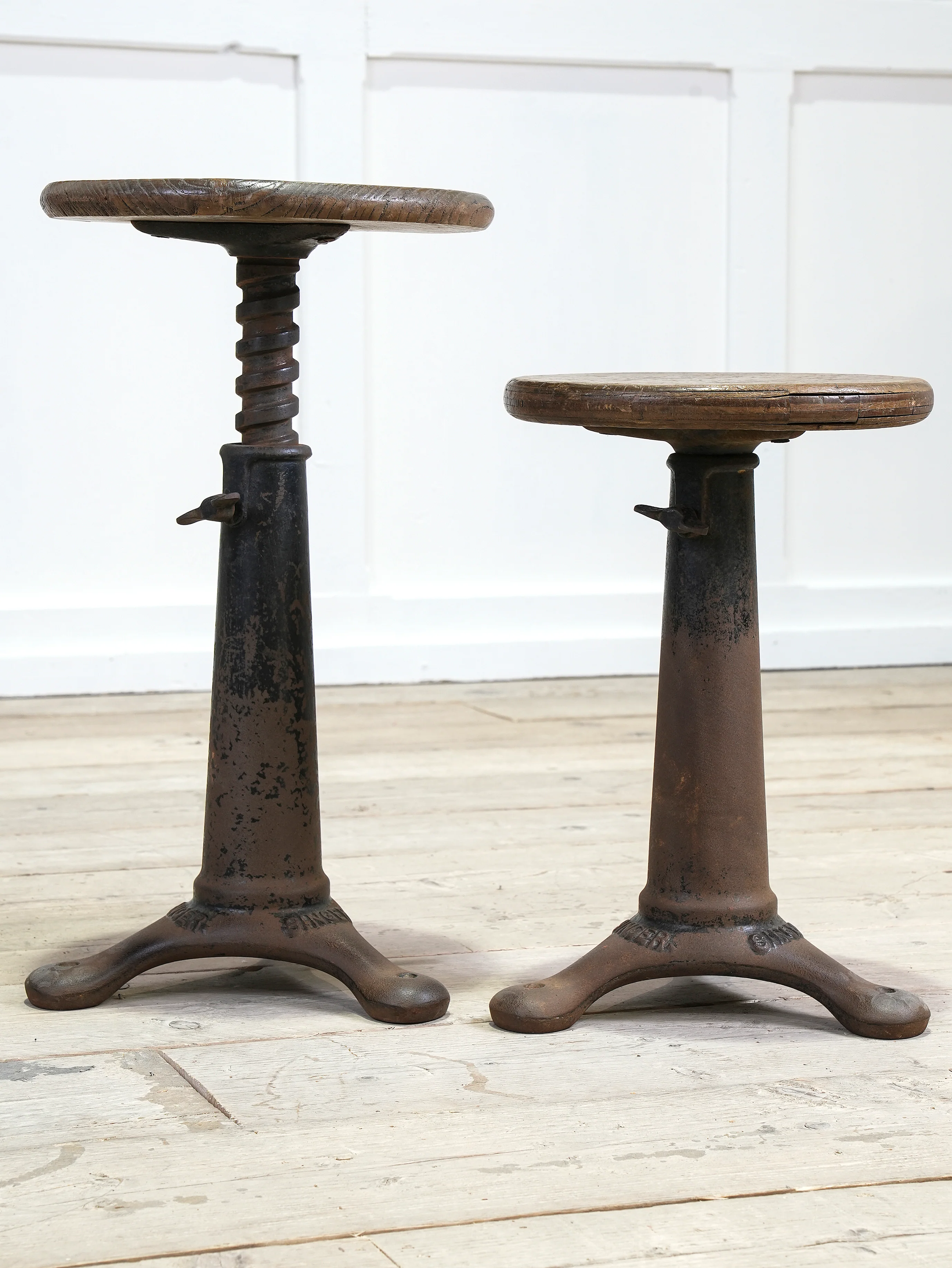 Singer Stools - Image 9