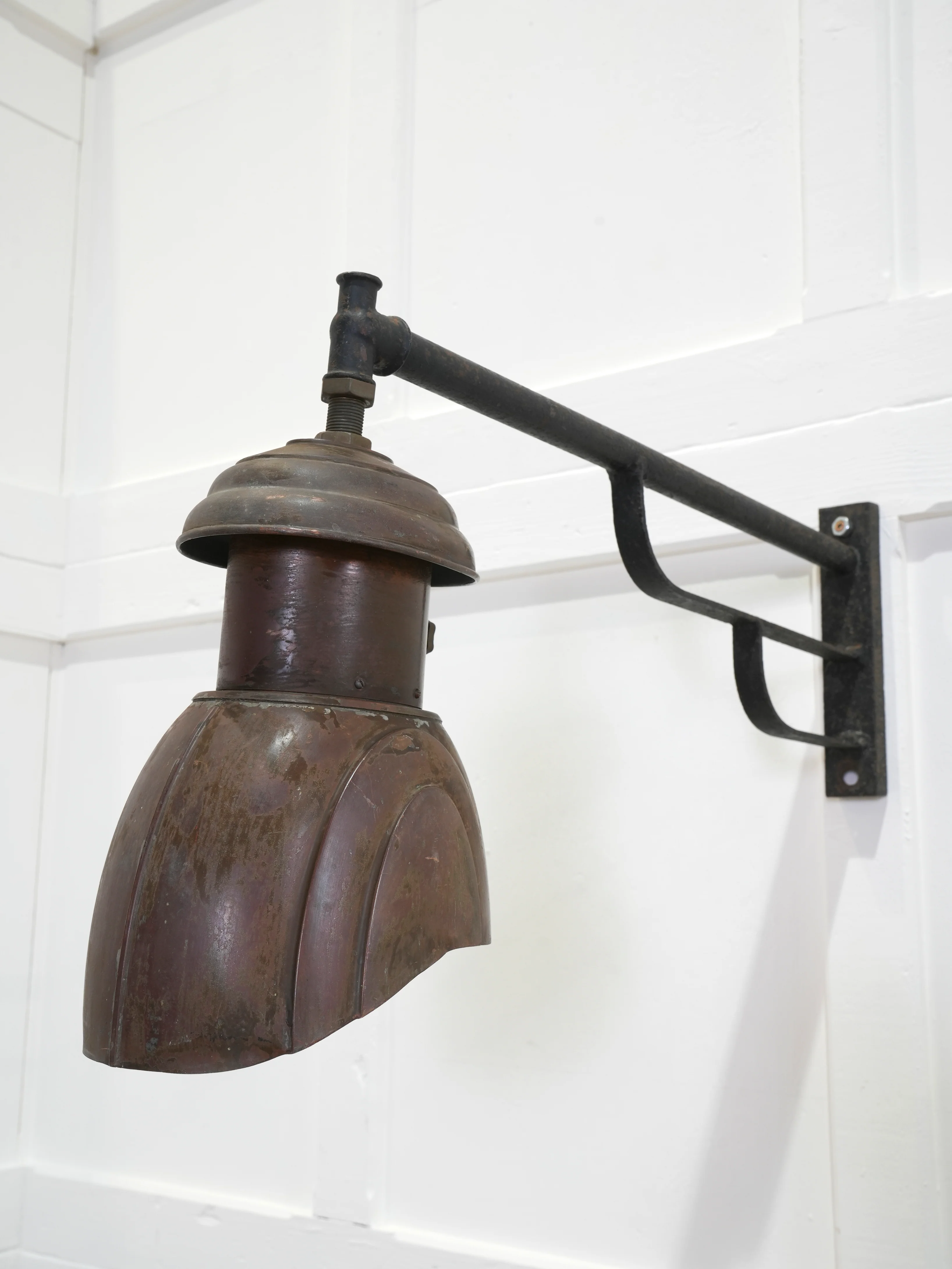 A French Nautilus Wall Light - Image 4