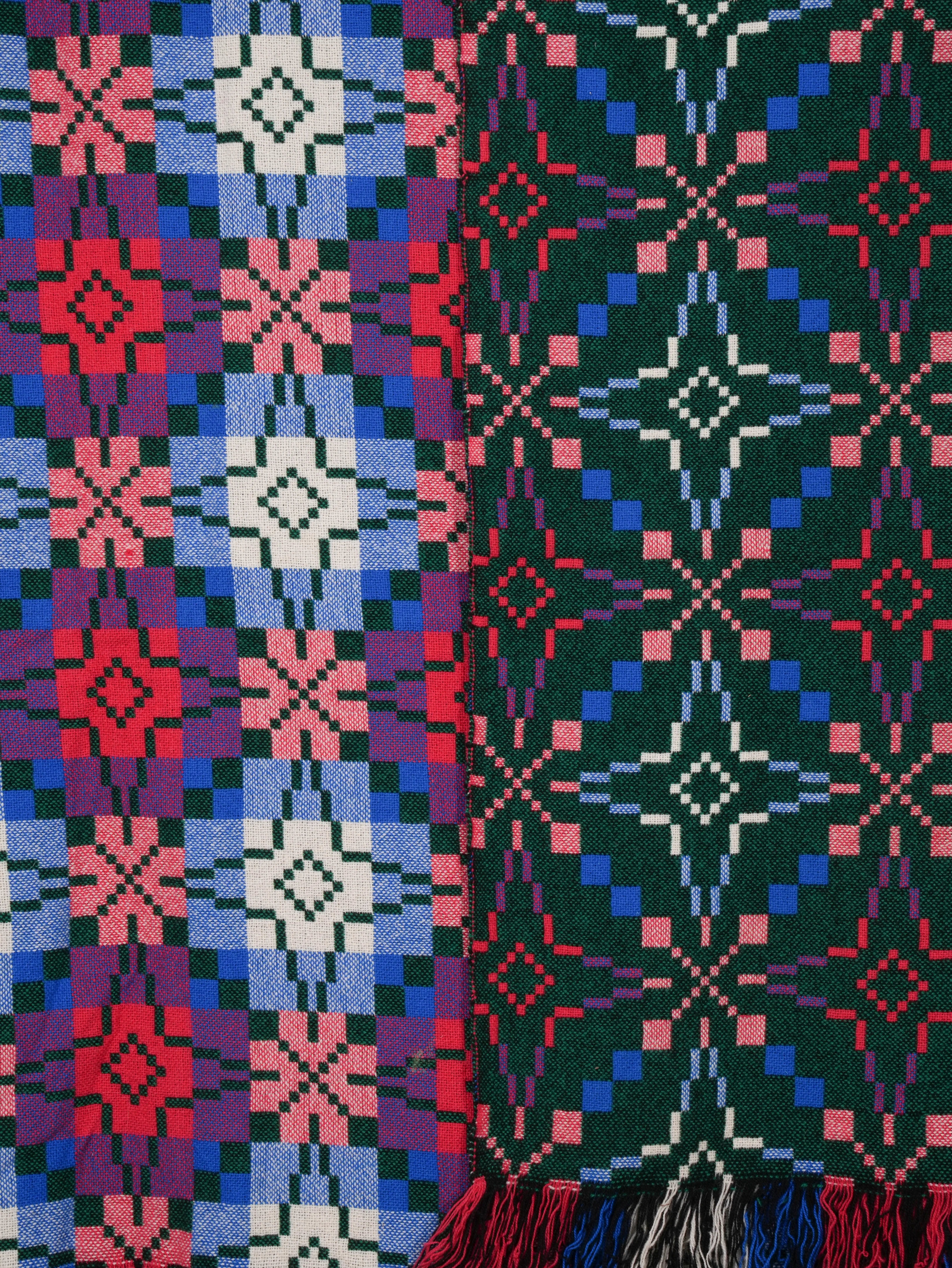 A Tregwynt Mill Welsh Tapestry Blanket - Image 4