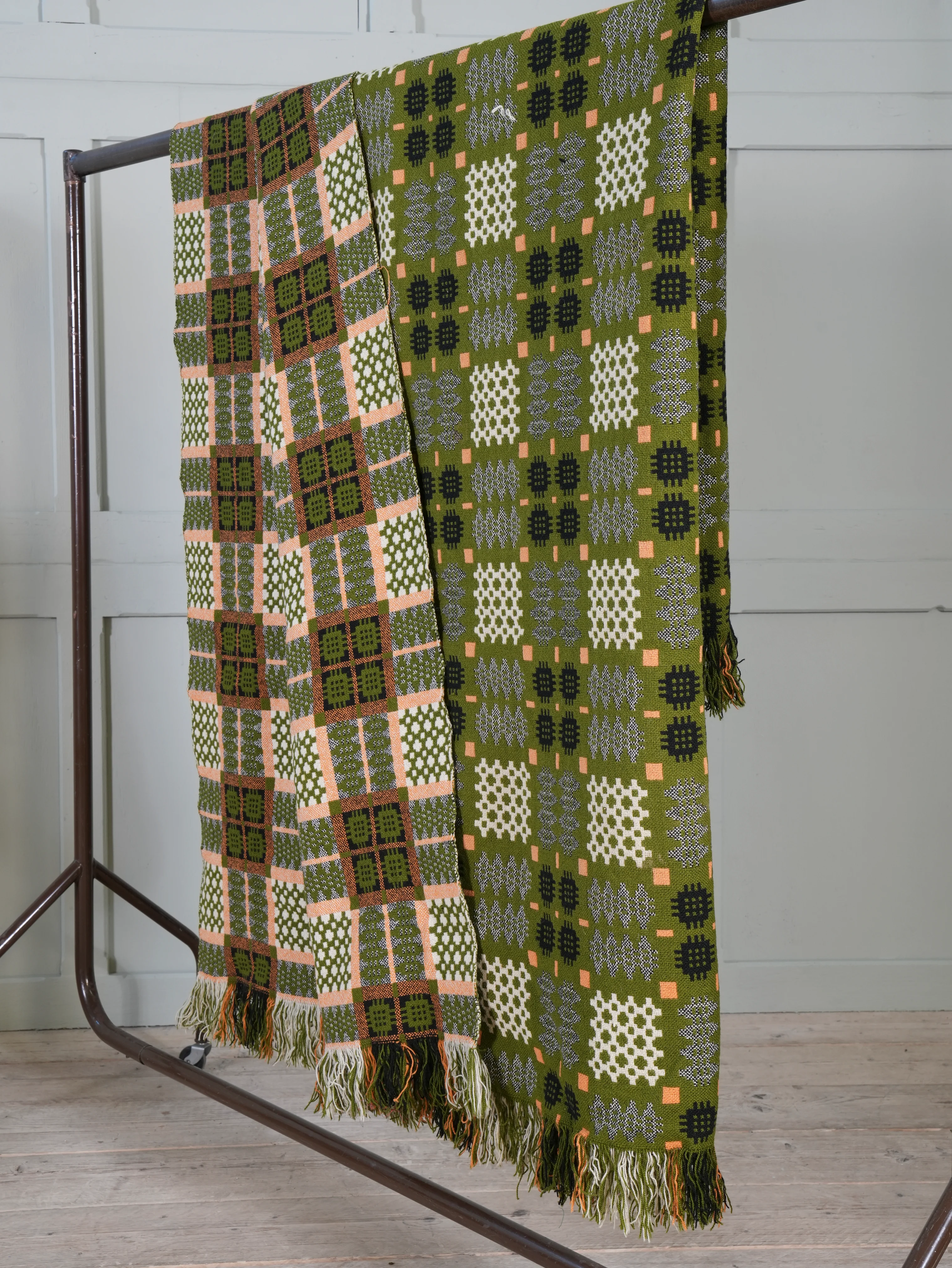 A Welsh Tapestry Blanket - Image 5