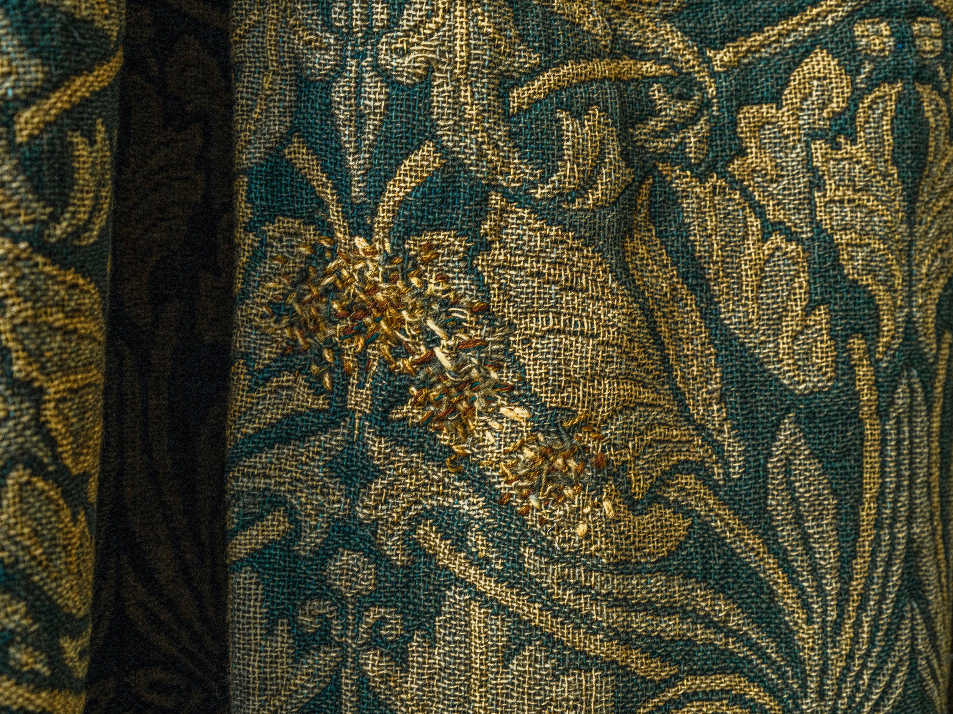 A Pair of 19th Century William Morris Curtains - Image 7