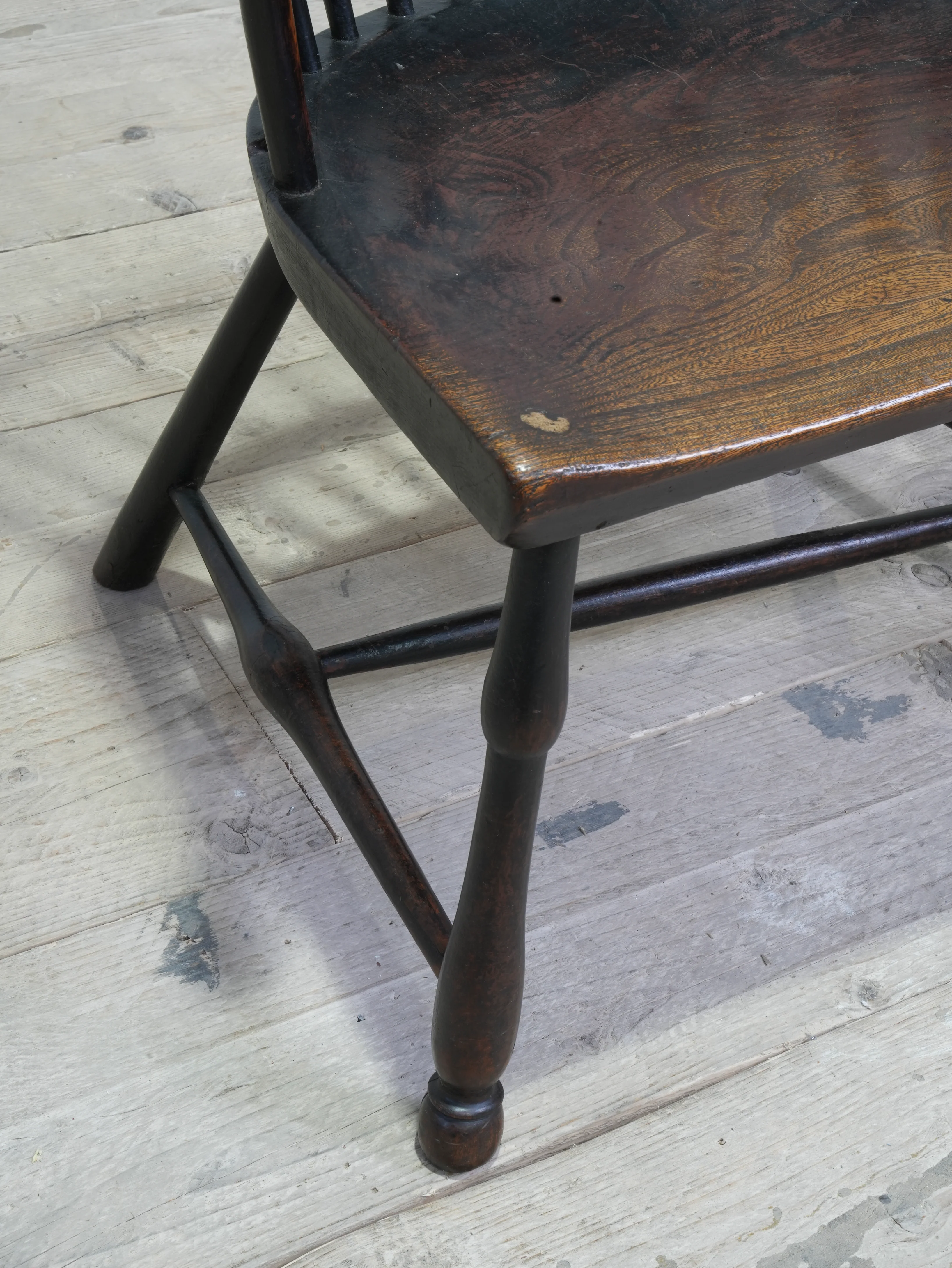 A Late 18th Century Painted Bow Backed Windsor Armchair - Image 12