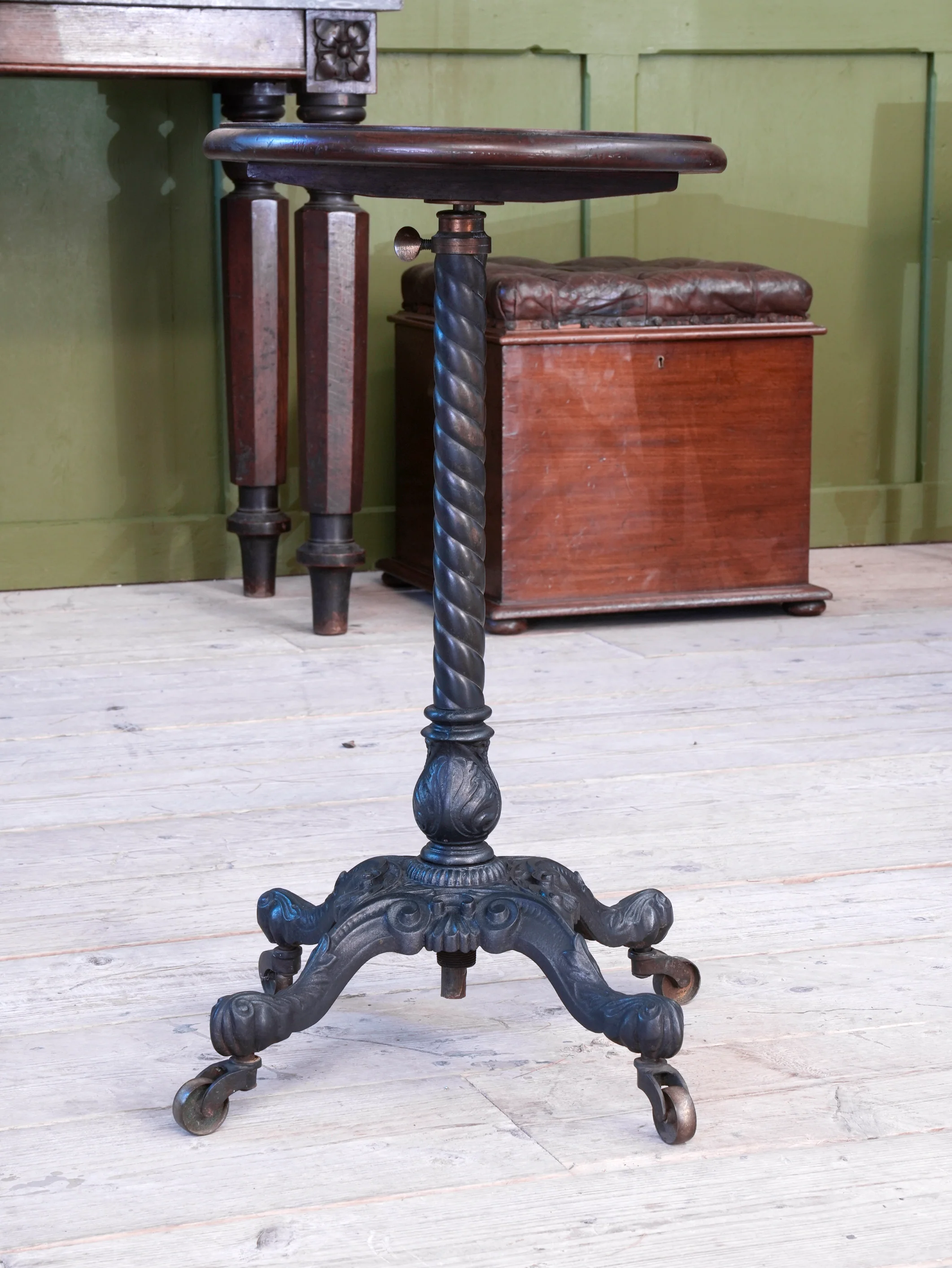 A 19th Century Telescopic Table - Image 7