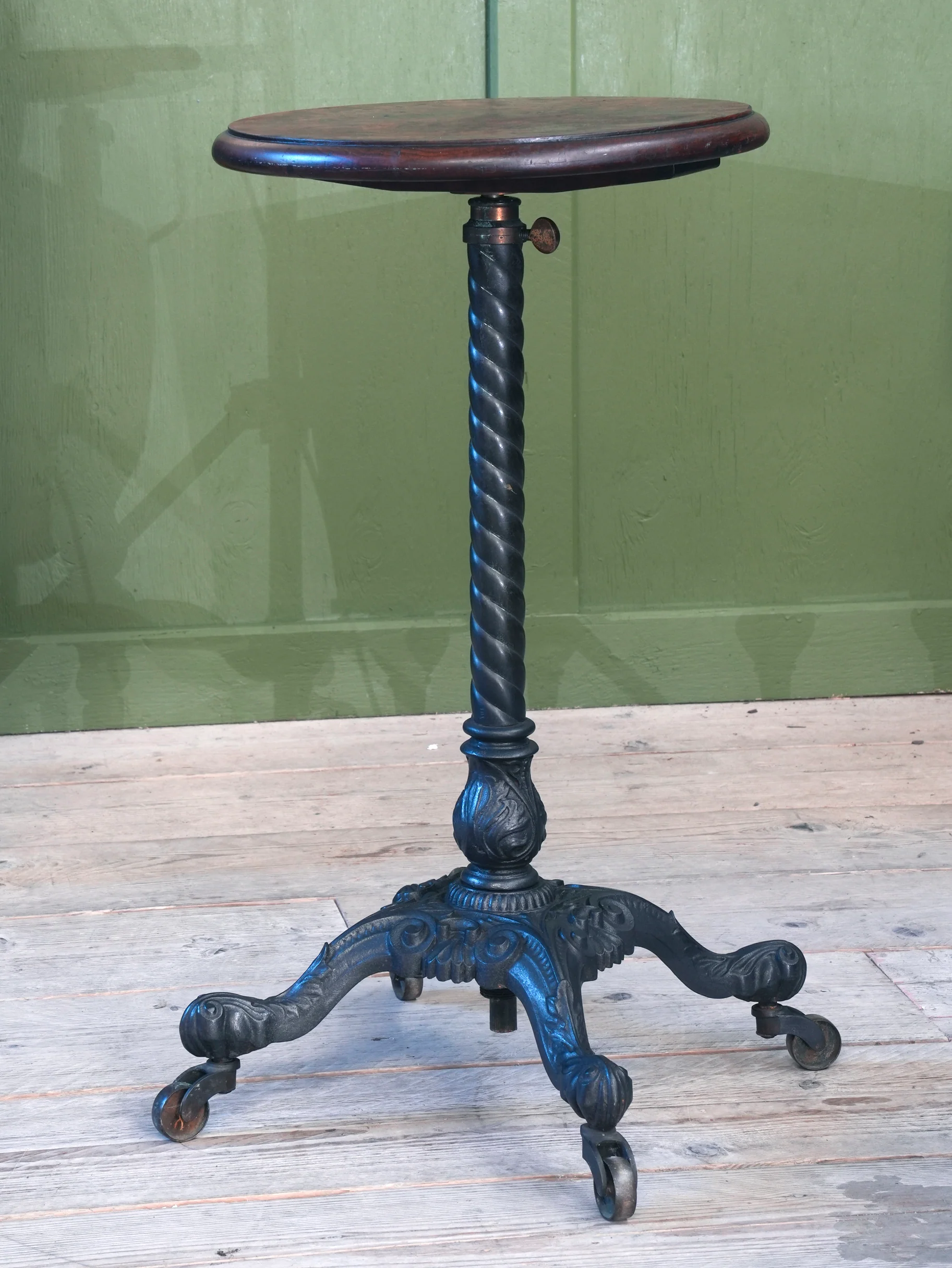 A 19th Century Telescopic Table - Image 9
